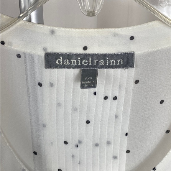 Daniel Rainn Cream 3/4 Sleeve Mandarin Collar Blouse - Picture 2 of 7